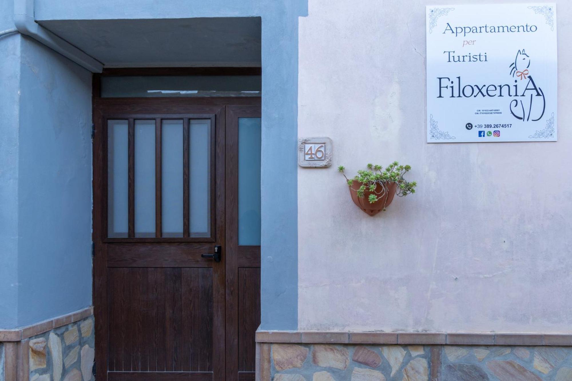 Appartamento Per Turisti Filoxenia Santa Severina Bagian luar foto