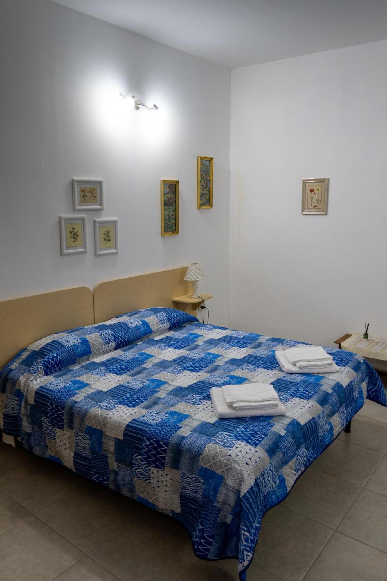 Appartamento Per Turisti Filoxenia Santa Severina Bagian luar foto